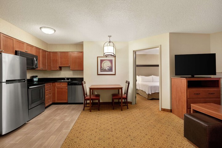 Room 14 of 27
