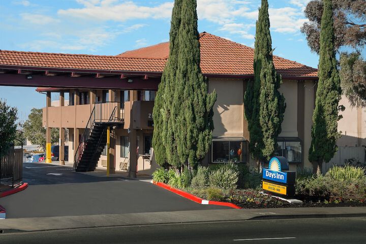 Days Inn by Wyndham Pinole Berkeley