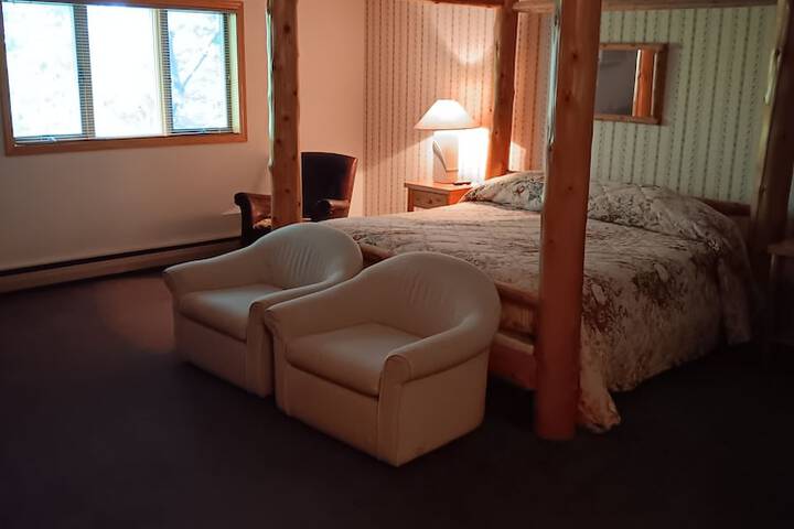 Room 13 of 38