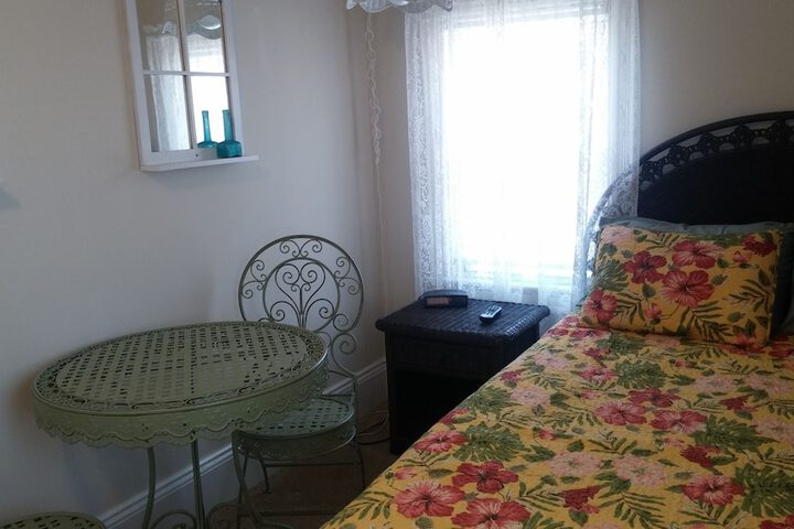Island Guest House B & B