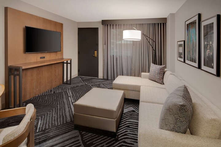 Embassy Suites by Hilton San Rafael at Marin Center