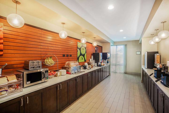 La Quinta Inn & Suites by Wyndham Beeville