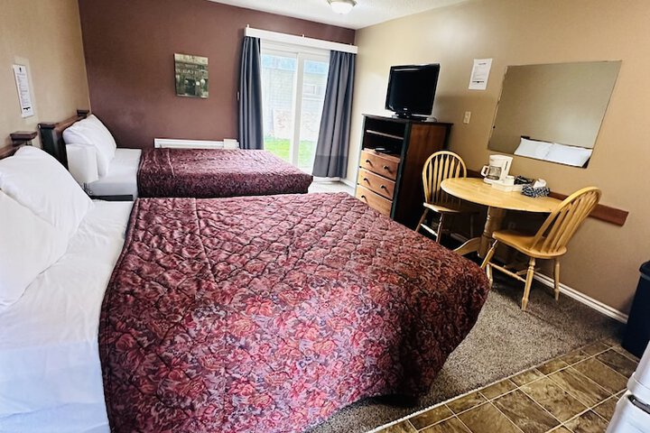 Room 17 of 27