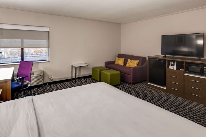 Room 17 of 23