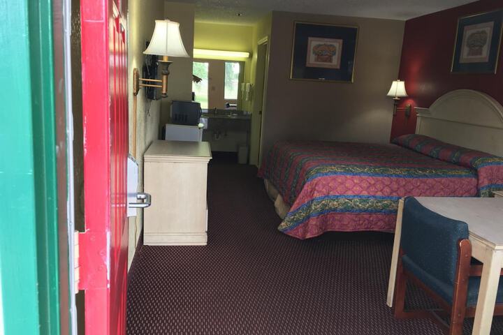 Room 25 of 34