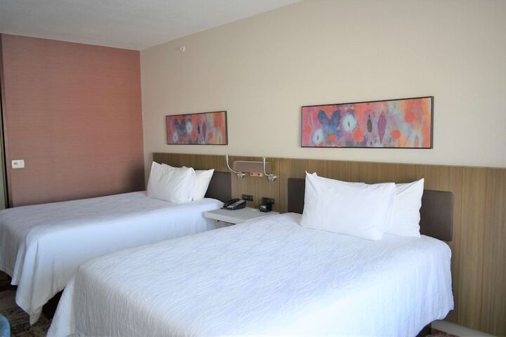 Room 35 of 65