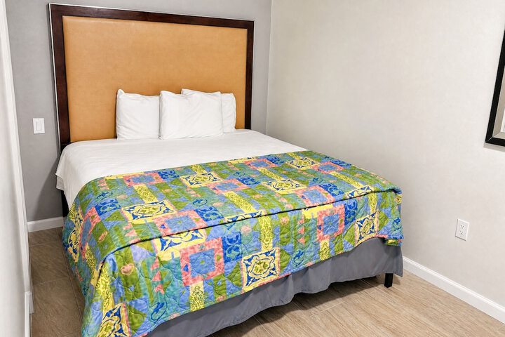 Paradise Inn