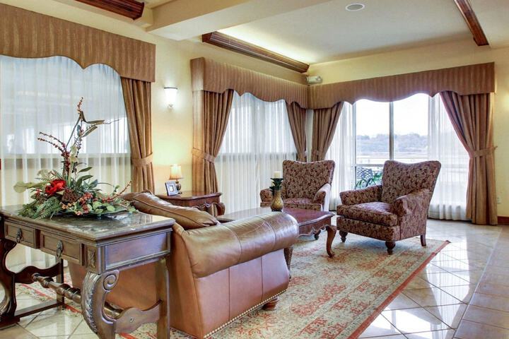 Hotel Interior 6 of 33