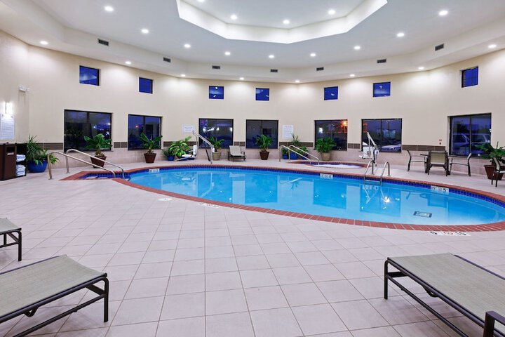 Holiday Inn Express & Suites Duncan by IHG