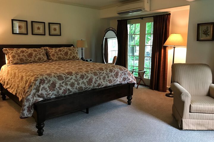 Room 17 of 40
