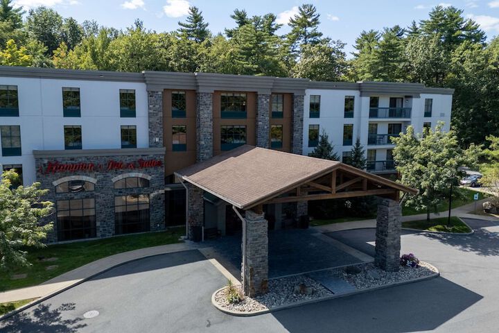 Hampton Inn & Suites Lake George