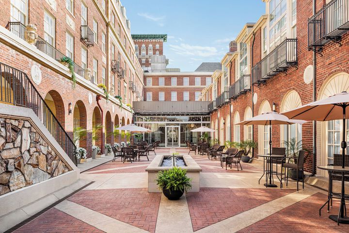 Magnolia Hotel Omaha