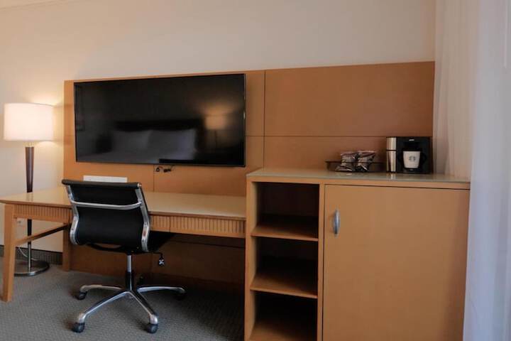 Room 47 of 77