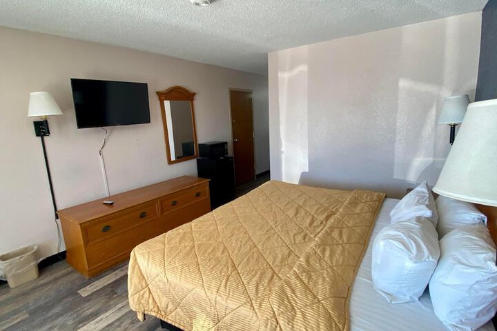 Room 33 of 52