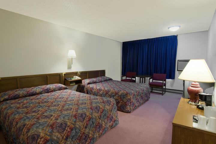 Room 6 of 11