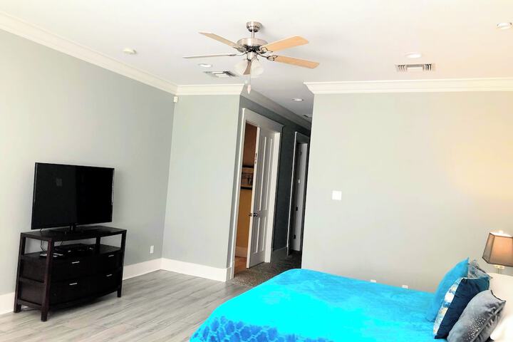 Room 32 of 51