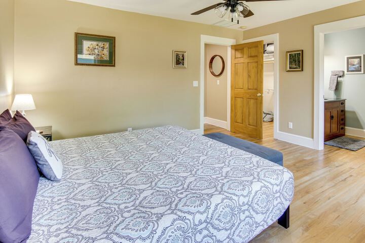 Downtown Brevard Home: Walk to Bars & Breweries!