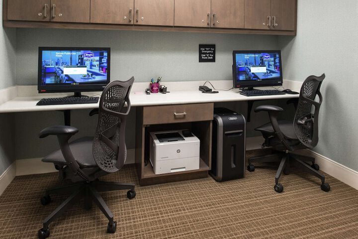 Business Center 61 of 61