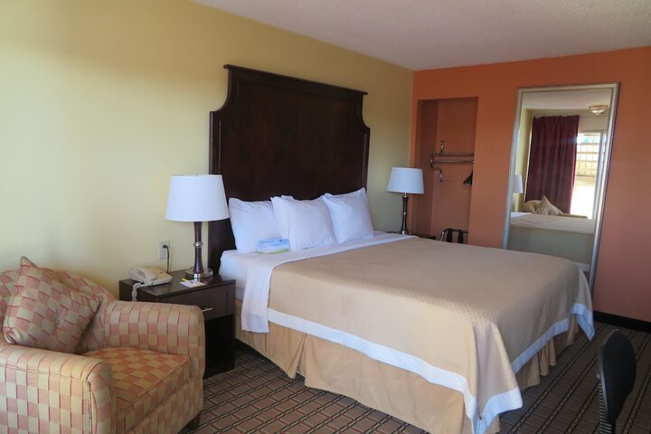 Room 44 of 80