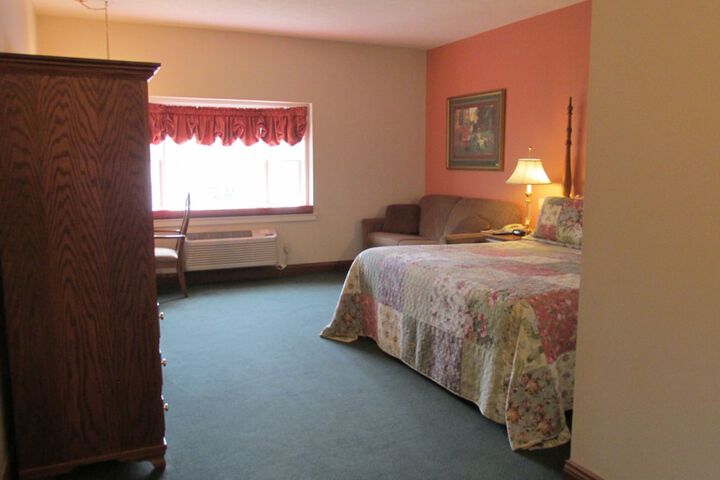Room 12 of 28
