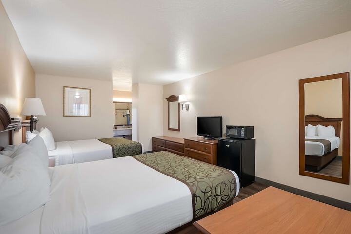 Room 15 of 32