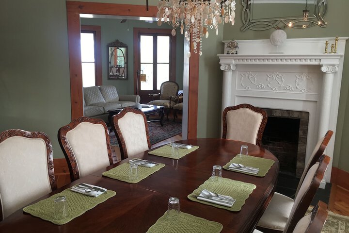 Dining 44 of 56