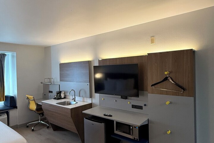 Microtel Inn & Suites by Wyndham Baton Rouge Airport