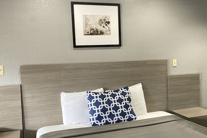 Room 48 of 64