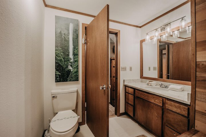 84SW - Sauna - Soaker Tub - Fireplace - Sleeps 6