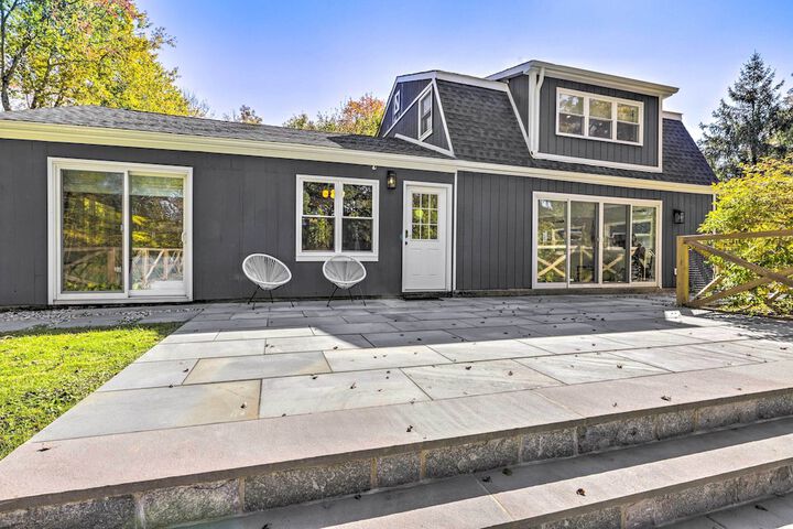 Modern Escape w / Fire Pit Near Lake Waramaug