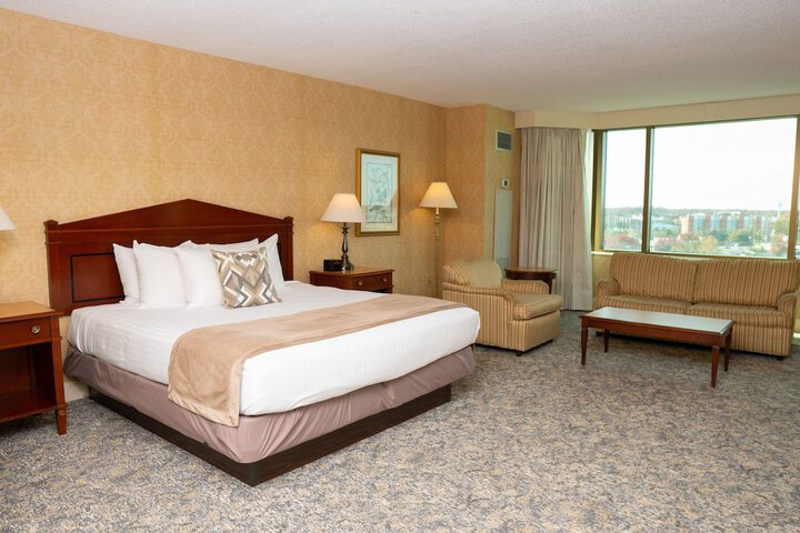 Room 10 of 30