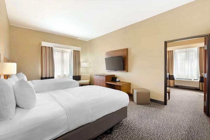 Room 21 of 46