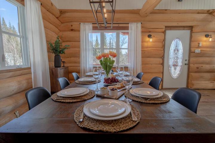 Breathtaking log house with HotTub - Winter paradise in Tremblant