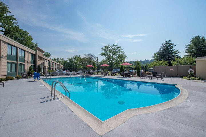 Pool 6 of 20