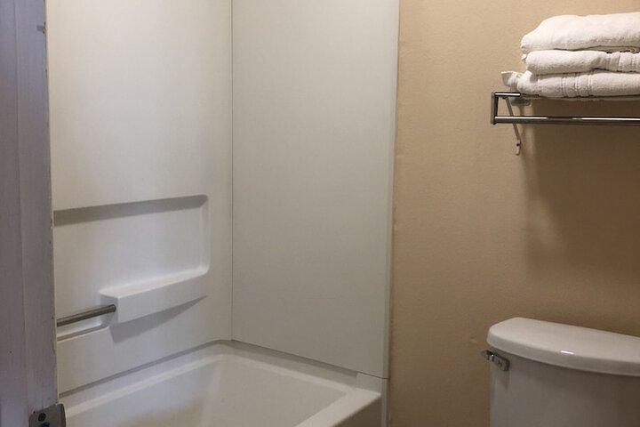 Room 12 of 26