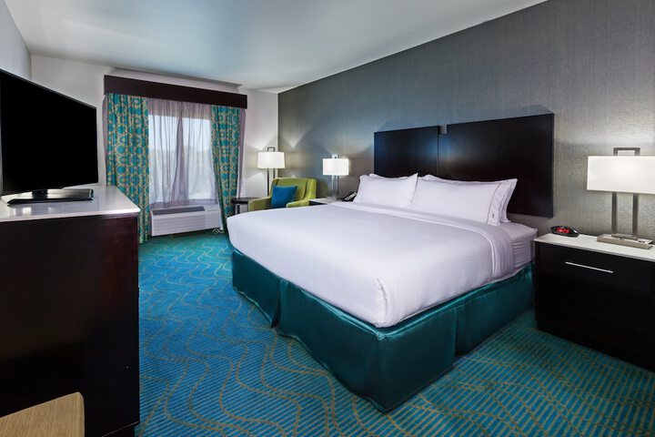 Room 15 of 28