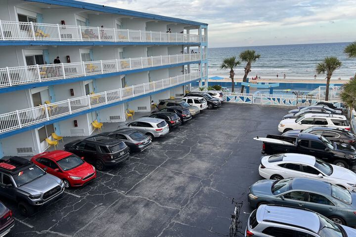 Hotel 7 of 55