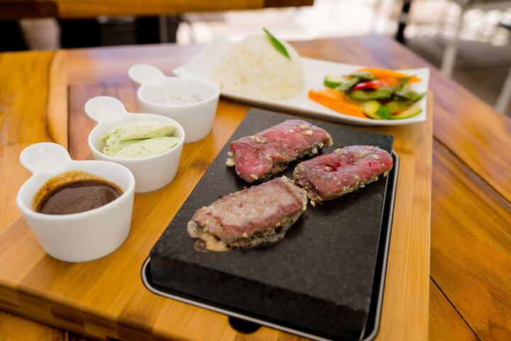 Dining 58 of 79