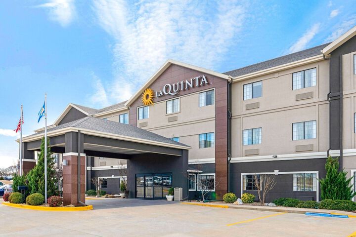 La Quinta Inn & Suites by Wyndham Ada