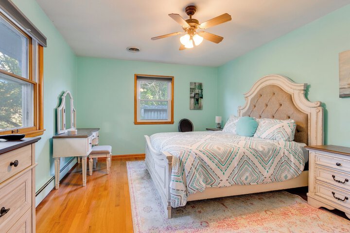 Antiquing & Fishing: Riverfront Waupaca Home!