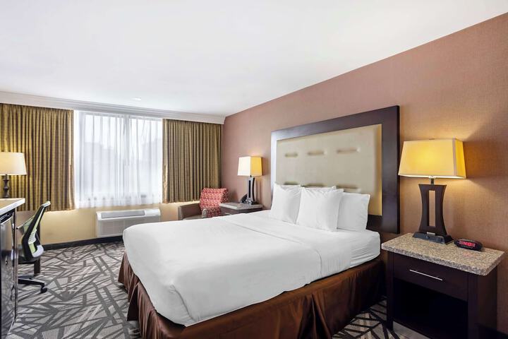 Room 21 of 31