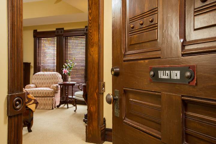 Room 22 of 49