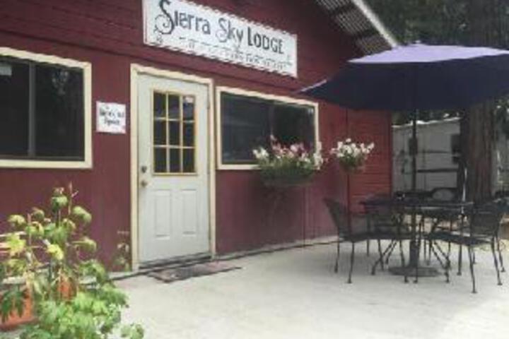 SIERRA SKY LODGE