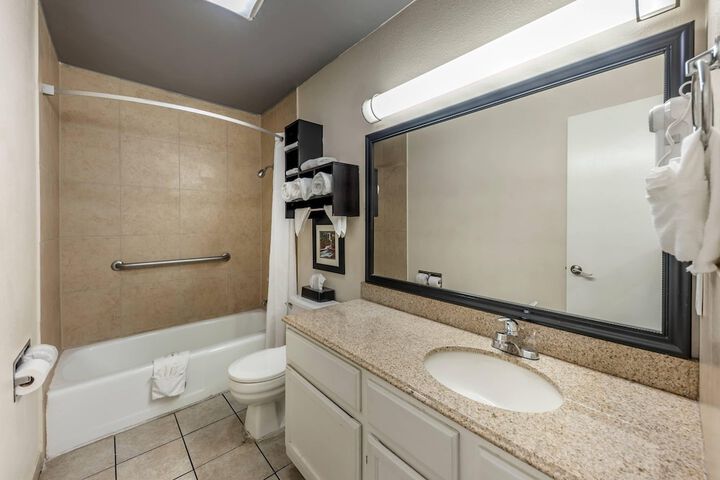 Quality Inn Near Lake Marble Falls