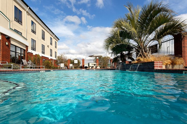 Pool 9 of 65