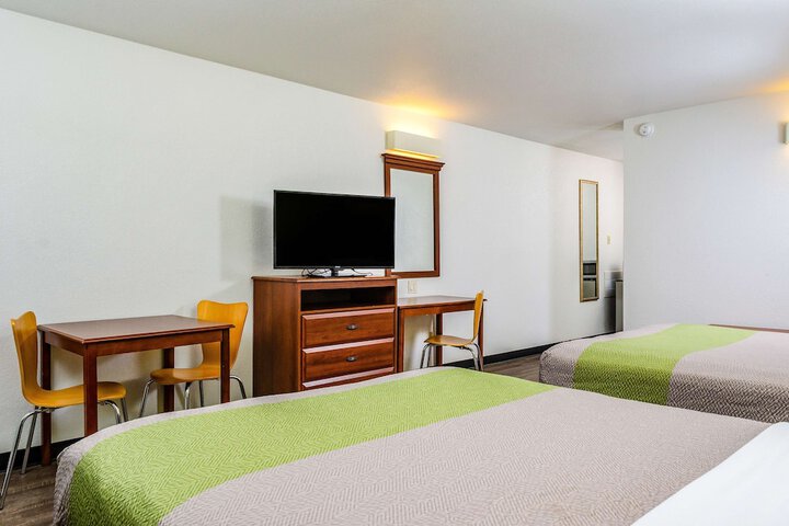 Motel 6 Oakdale CA