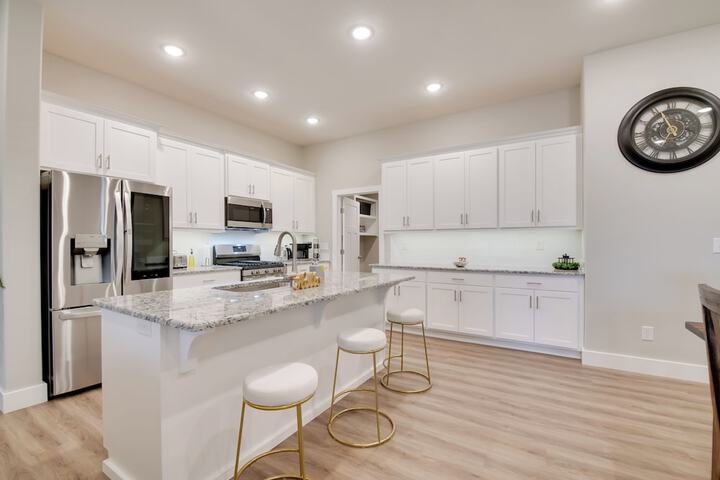 Family-friendly Ozark Villa - Centrally Located