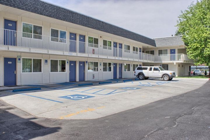 Motel 6 Issaquah WA - Seattle - East