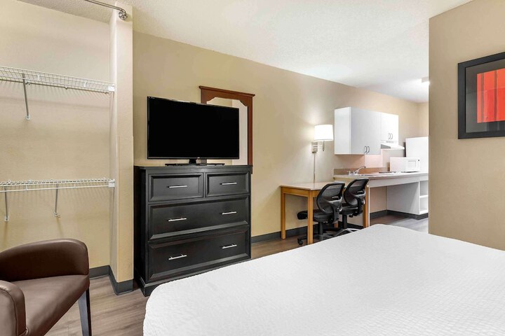 Room 29 of 33