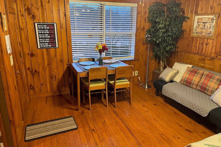Mountain Aire Cottages Inn & Glamping